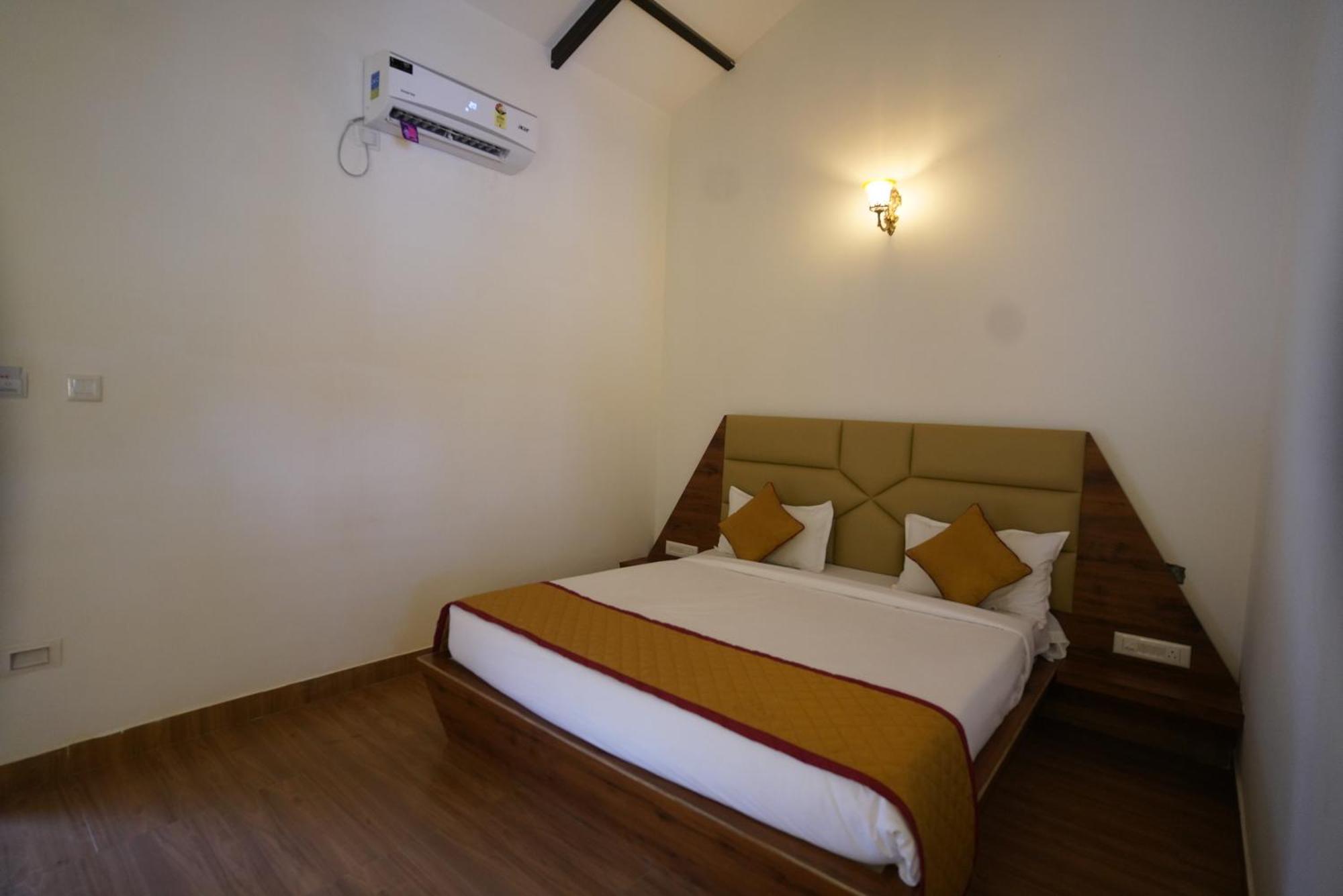 Q Mango Resort Ramanagara Exterior photo