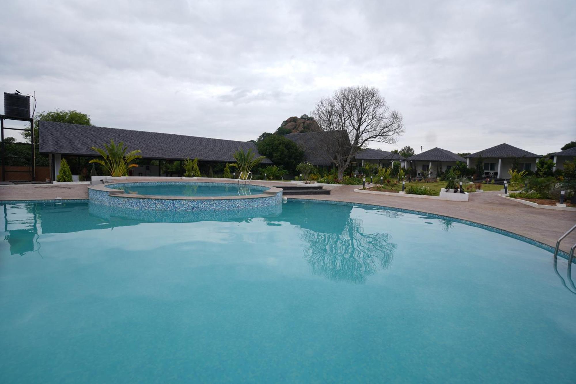 Q Mango Resort Ramanagara Exterior photo